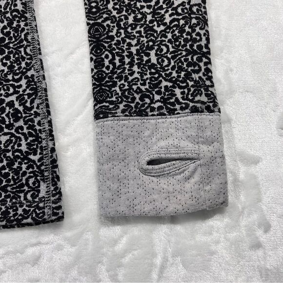 Kavu Damask Black/Gray Button Pullover Sz L - Picture 6 of 7